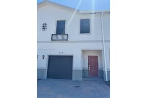 679 W Davis Pkwy, Florida City, FL 33034, Sold 04/29/25