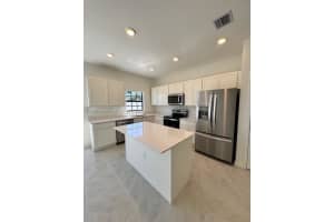 679 W Davis Pkwy, Florida City, FL 33034, Sold 04/29/25