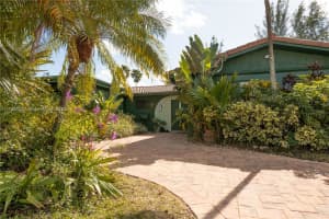 2340 NE 201st St, Miami, FL 33180, Sold 05/22/25