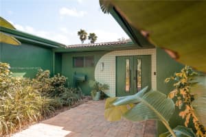 2340 NE 201st St, Miami, FL 33180, Sold 05/22/25