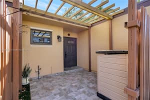 1261 W Golfview Dr, Pembroke Pines, FL 33026, Sold 07/01/25
