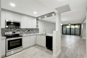 1261 W Golfview Dr, Pembroke Pines, FL 33026, Sold 07/01/25
