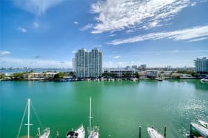 7933 West Dr 817, North Bay Village