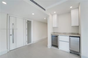 700 Coral Wy APT 2, Coral Gables, FL 33134, - MLS#A11766722
