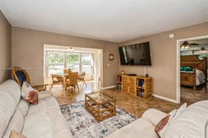 1045 Country Club Dr APT 304, Margate, FL 33063, - MLS#A11766743