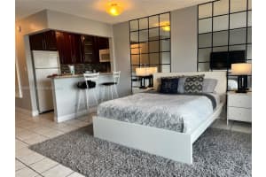 365 NE 125th St APT 305, North Miami, FL 33161, Sold 04/28/25