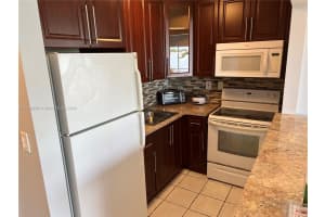 365 NE 125th St APT 305, North Miami, FL 33161, Sold 04/28/25