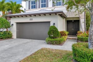 10543 NW 70th Ln, Doral, FL 33178, Sold 08/12/25