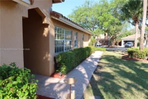 1026 NW 170th Ave, Pembroke Pines, FL 33028, - MLS#A11766844