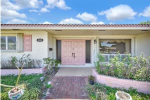 4000 W Park Rd, Hollywood, FL 33021, Sold 05/15/25