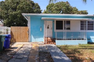 210 NW 19th Ave, Miami, FL 33125, Sold 04/18/25