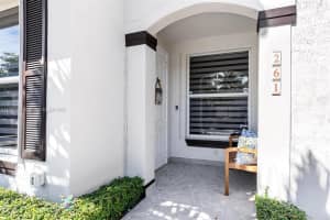 8605 SW 152nd Ave APT 261, Miami, FL 33193, Sold 05/28/25