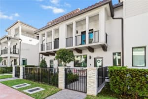 4575 Nw 83rd Pkwy 4575, Doral
