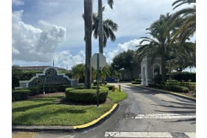 5240 NW 109th Ave APT 5, Doral, FL 33178, Sold 05/01/25