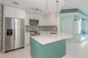801 Brickell Key Blvd 908, Miami