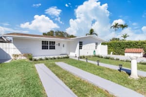 395 W 39th Pl, Hialeah, FL 33012, Sold 05/19/25