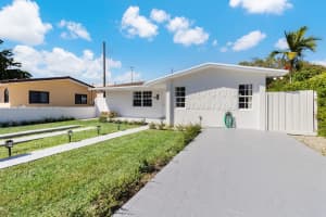 395 W 39th Pl, Hialeah, FL 33012, Sold 05/19/25
