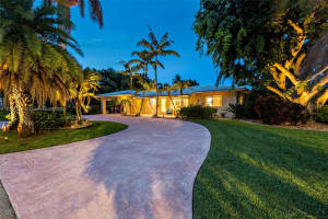 290 Tropic Dr, Lauderdale-By-The-Sea, FL 33308, - MLS#A11767223