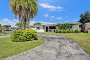 8821 NW 11th St, Pembroke Pines, FL 33024, Sold 08/15/25