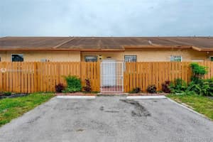 6736 Nw 192nd Ln 6736, Hialeah