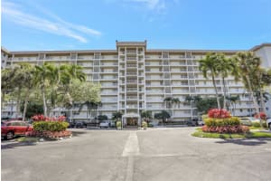 3510 Oaks Way 806, Pompano Beach