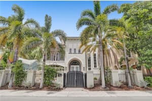 821 Se 2nd Ct, Fort Lauderdale