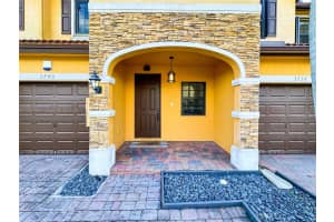 3740 Ne 3rd Ct Homestead, FL 33033 - MLS#A11767449