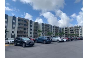 10000 NW 80th Ct APT 2203, Miami Lakes, FL 33016, Sold 06/13/25