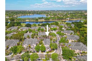 2790 Center Court Dr 2-31, Weston