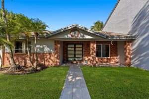 621 Lexington Ave, Davie, FL 33325, Sold 06/02/25