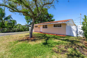6441 Allen St, Hollywood, FL 33024, - MLS#A11767783