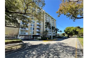 2000 NE 135th St APT 803, North Miami, FL 33181, Sold 06/30/25
