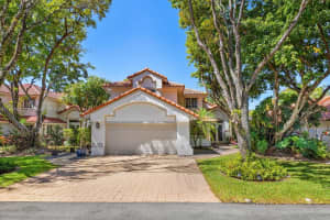 517 Misty Oaks Dr, Pompano Beach