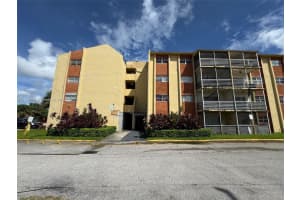 3710 Nw 21st St 111, Lauderdale Lakes