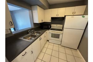 3710 NW 21st St APT 111, Lauderdale Lakes, FL 33311, - MLS#A11767954