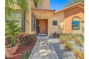 985 SW 113th Terrace, Pembroke Pines, FL 33025, Sold 05/09/25