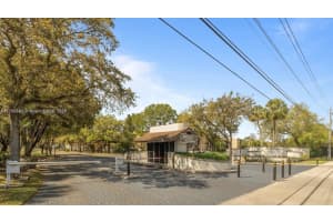 7737 Nw 79th Ave 205, Tamarac