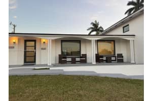 15600 Palmetto Club Dr, Miami, FL 33157, Sold 04/21/25
