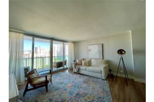 100 Bayview Dr 2130, Sunny Isles Beach