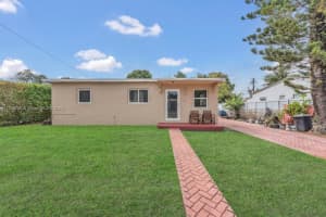 15840 Ne 14th Ct, North Miami Beach