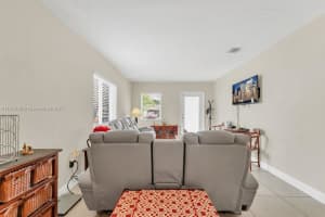 15840 Ne 14th Ct North Miami Beach, FL 33162 - MLS#A11768708