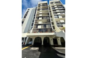 77 Crandon Blvd 2b, Key Biscayne