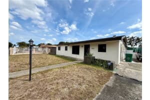 4452 Nw 204th St, Miami Gardens