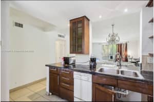 319 NE 14th Ave APT 201, Hallandale Beach, FL 33009, Sold 04/22/25