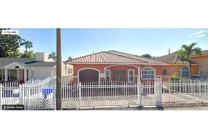 2250 Sw 4th St, Miami
