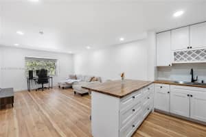 1520 McKinley St APT 206E, Hollywood, FL 33020, - MLS#A11769003