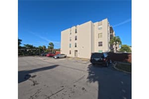 5775 W 20th Ave 107, Hialeah