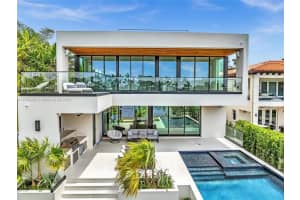 9056 Bay Dr, Surfside, FL 33154, Sold 08/13/25