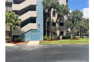 1001 Colony Point Cir 114, Pembroke Pines