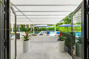 6166 Pine Tree Dr, Miami Beach